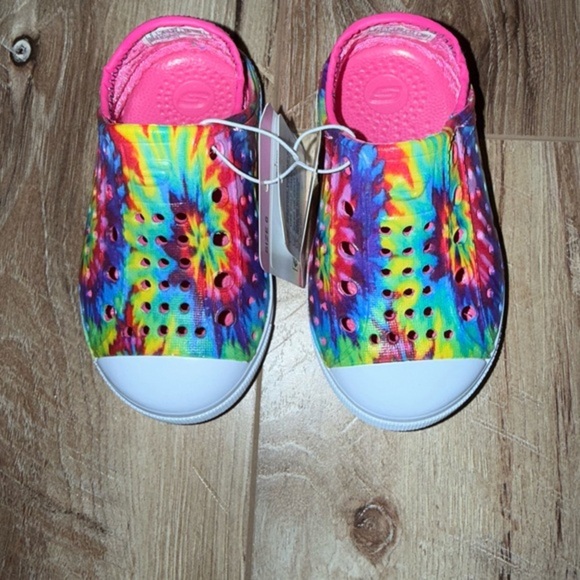 NWT Skechers Foamies Slip-On Shoes Little Girls Size 6 - Picture 2 of 6